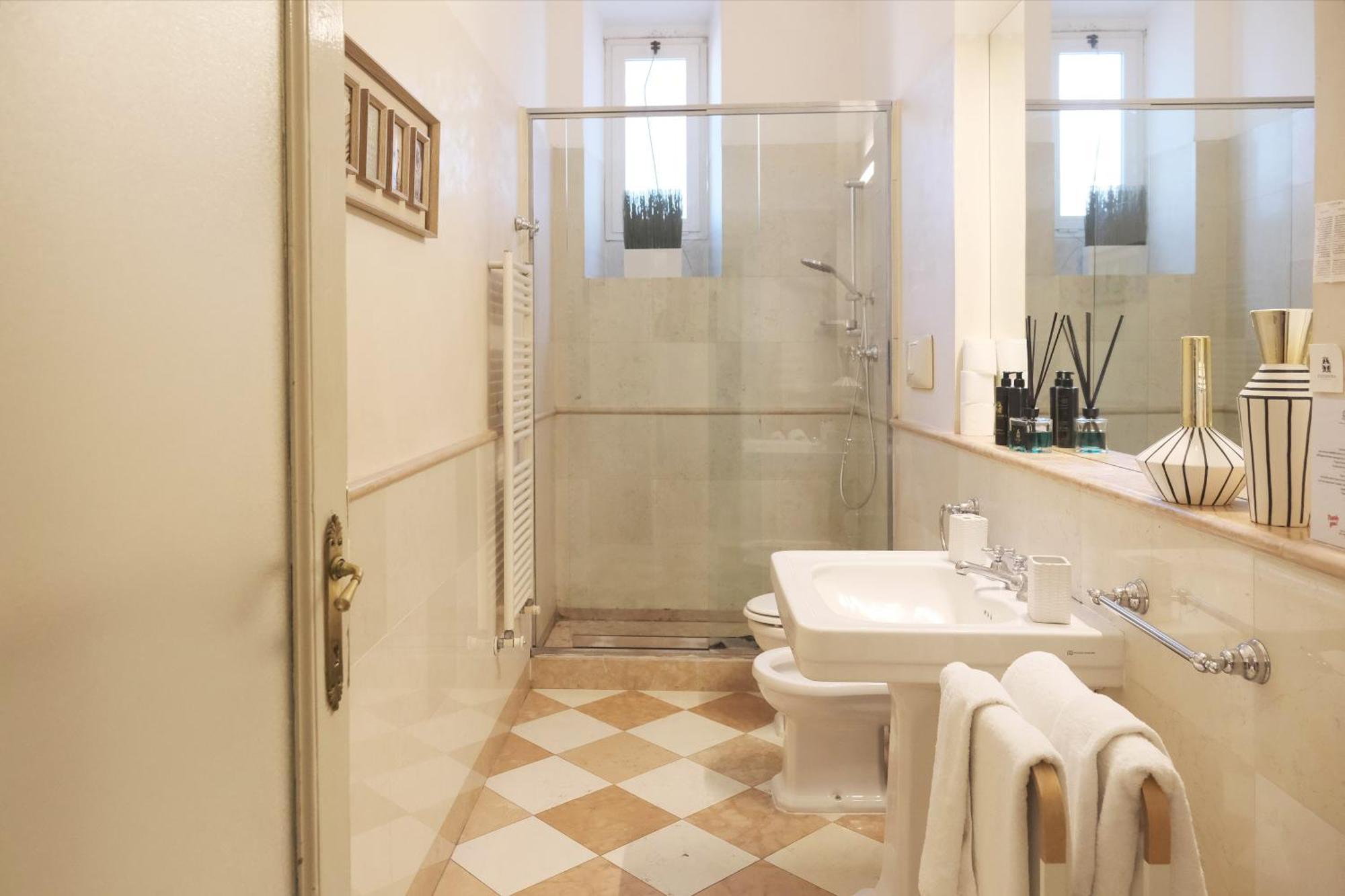 Comecasa 2 Bedrooms Apartment In Via Curtatone Milan Exterior photo